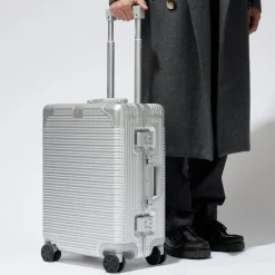 Aidan Carry-on Luggage<| Carry On | The Apollo S Passenger Overhead "Advanced"