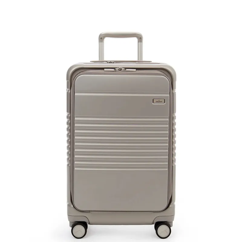 Arlo Skye Carry-on Luggage<The Zipper Carry-On Max with Front Pocket