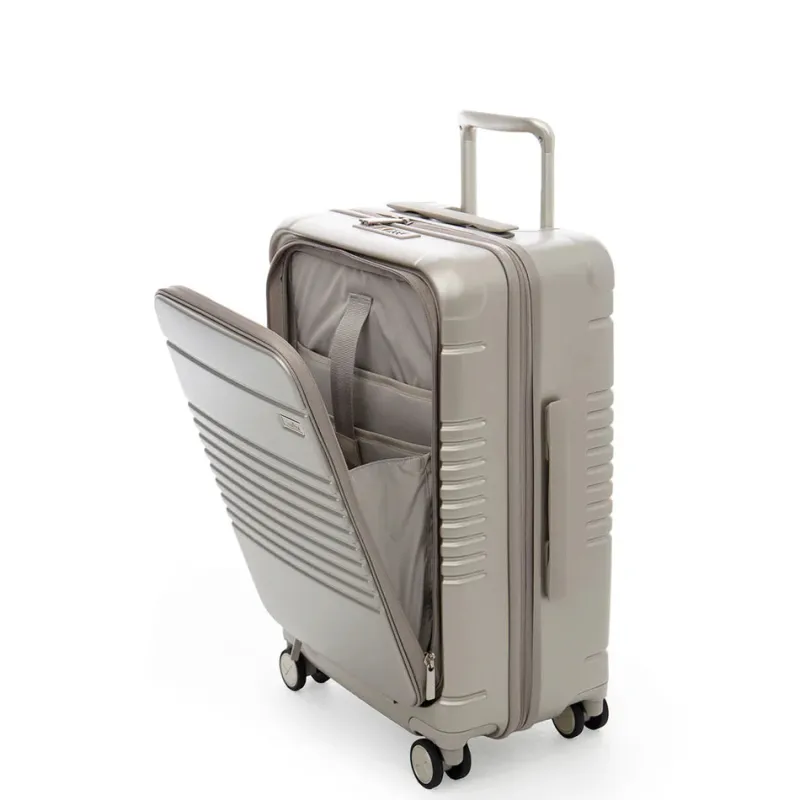 Arlo Skye Carry-on Luggage<The Zipper Carry-On Max with Front Pocket