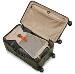 Briggs & Riley Rolling Spinner|Checked<Briggs and Riley Torq QUT228SP Medium Trunk Spinner | Altman Hunter