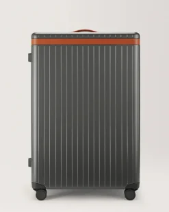 Carl Friedrik Checked<Hybrid The Large Check-in