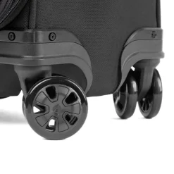 Travelpro Carry-on Luggage<Crew Classic Carry-On Expandable Spinner