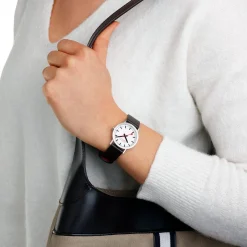 Mondaine Unisex Watches|Women's Watches<CLASSIC BLACK VEGAN GRAPE LEATHER 30 MM | Altman Luggage
