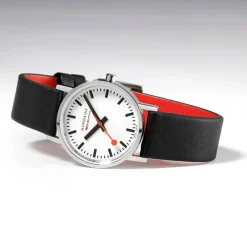 Mondaine Unisex Watches|Women's Watches<CLASSIC BLACK VEGAN GRAPE LEATHER 30 MM | Altman Luggage