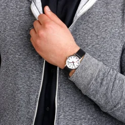 Mondaine Unisex Watches|Women's Watches<CLASSIC BRUSHED CASE BLACK VEGAN GRAPE LEATHER A6603031416SBBV