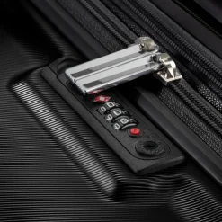 Ricardo Checked<Rodeo Drive 2.0 Hardside Medium Check-In Expandable Spinner Black