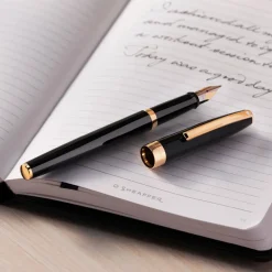 Sheaffer Fountain<SAGARIS 9471 Gloss Black Fountain Pen With Gold Tone Trim