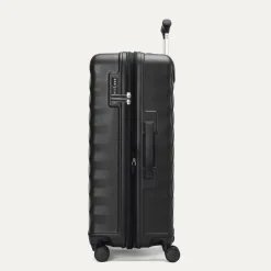 Travelpro Checked<Maxlite Air V2 Medium Check-In Hardside Spinner