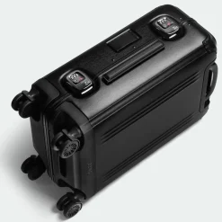 Zero Halliburton Carry-on Luggage<Pursuit Aluminum Continental Carry On Case Black